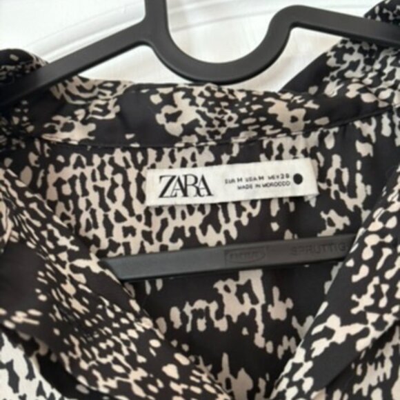 Black and white blouse - Picture 5 of 6